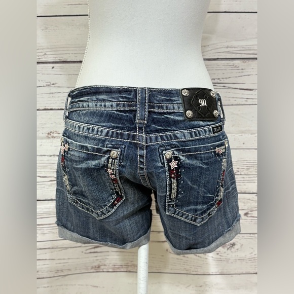 Miss Me Cuffed Red White and Blue Star Shorts in Size 29 - Picture 9 of 12